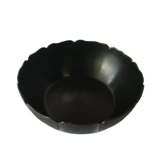 Black plastic bowl 5.5 quart
