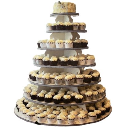 Cake stand with cupcakes